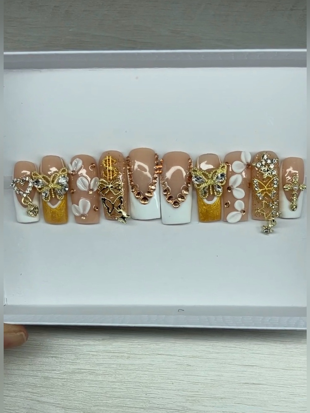 Goldilocks Acrylic Press-On Nails